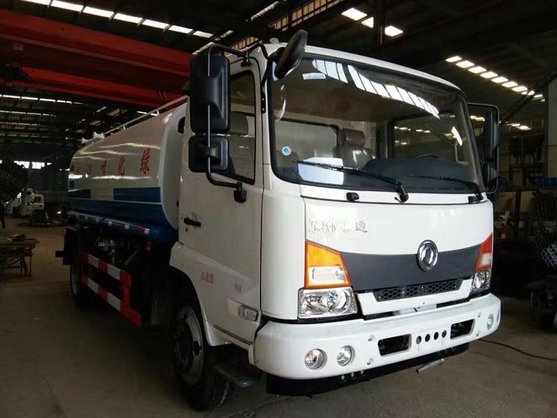 10噸灑水車(chē)轉(zhuǎn)讓_二手灑水車(chē)交易市場(chǎng)_10噸(10方)東風(fēng)嘉運(yùn)綠化灑水車(chē)價(jià)格3