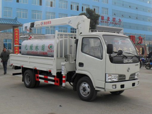 東風(fēng)多利卡隨車吊灑水車圖片 東風(fēng)多利卡隨車吊灑水車圖片