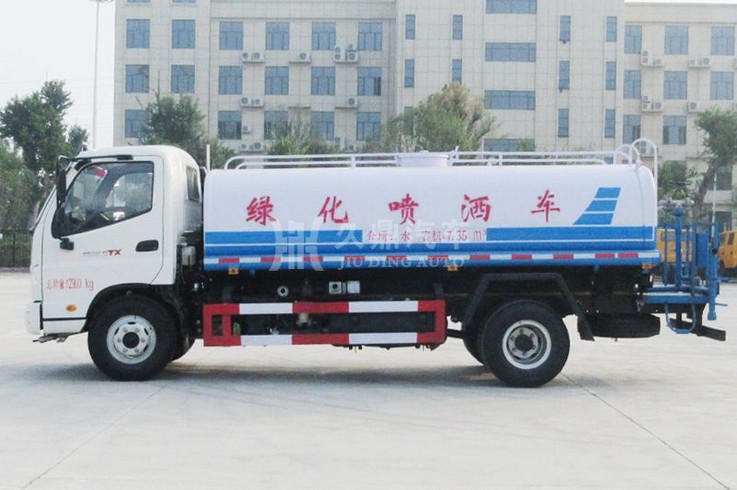 8方灑水車價格多少錢_8噸福田奧鈴綠化灑水車廠家價格