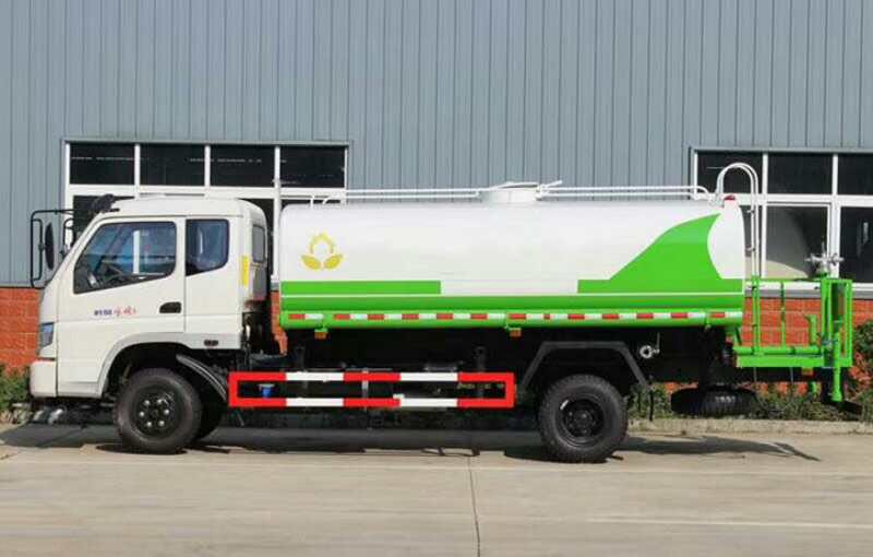 8方灑水車(chē)廠家_時(shí)風(fēng)9方不上戶綠化灑水車(chē)廠家價(jià)格