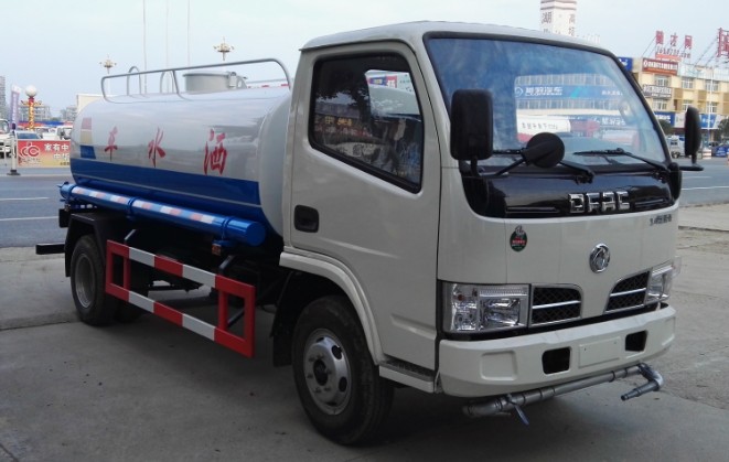 東風(fēng)福瑞卡5噸綠化灑水車(不上戶灑水車)2