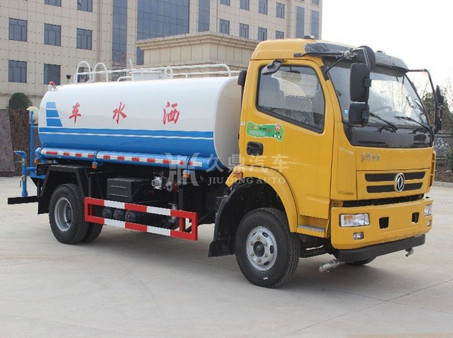 8方環(huán)衛(wèi)灑水車價格_8噸東風(fēng)大多利卡環(huán)衛(wèi)灑水車