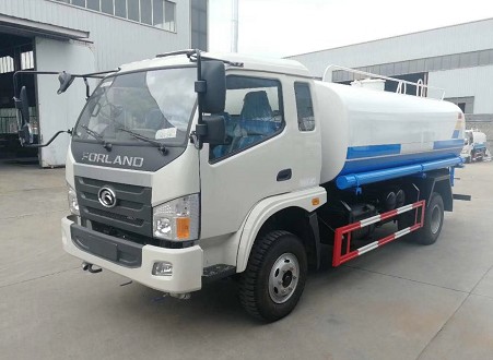 8方灑水車(chē)上什么牌照_福田瑞沃9噸綠化灑水車(chē)廠家價(jià)格