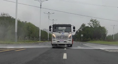 灑水車工作圖片 灑水車工作圖片