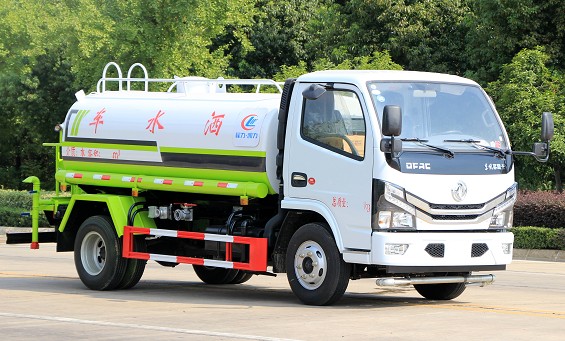 國(guó)六5噸東風(fēng)多利卡灑水車圖片 國(guó)六5噸東風(fēng)多利卡灑水車圖片