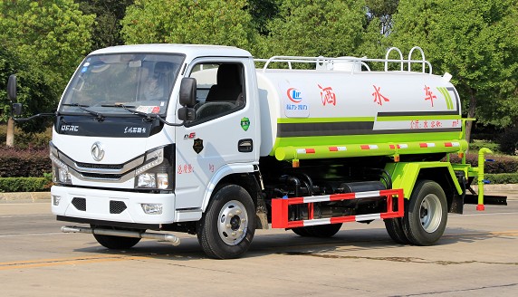 國(guó)六5噸東風(fēng)多利卡綠化灑水車廠家價(jià)格2