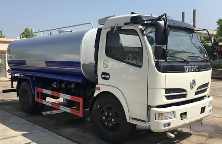 手帶牌照10噸二手灑水車轉(zhuǎn)讓,18年的車,云內(nèi)130馬力!