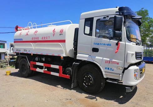 出售兩臺19年的帶戶帶霧炮二手灑水車2