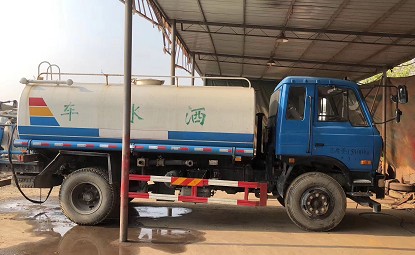 二手東風(fēng)145國(guó)五帶手續(xù)12噸灑水車(chē)圖片 二手東風(fēng)145國(guó)五帶手續(xù)12噸灑水車(chē)圖片