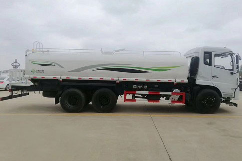 國(guó)六20方東風(fēng)隨專(zhuān)D913后雙橋?yàn)⑺?chē) 國(guó)六20方東風(fēng)隨專(zhuān)D913后雙橋?yàn)⑺?chē)