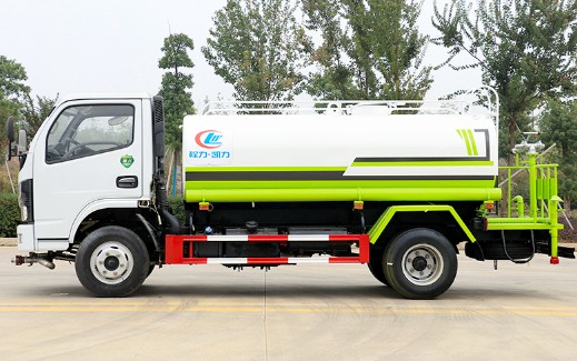 5噸灑水車參數(shù)_國六5噸東風小福瑞卡綠化灑水車廠家價格