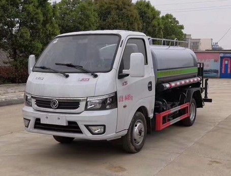 3噸灑水車價格_國六3方柴油東風(fēng)途逸綠化灑水車廠家價格