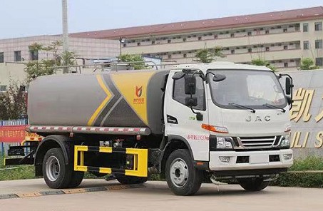 8噸灑水車(chē)價(jià)格_國(guó)六8-10噸江淮駿鈴綠化灑水車(chē)廠家價(jià)格
